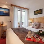 Joy De Lans Otel
