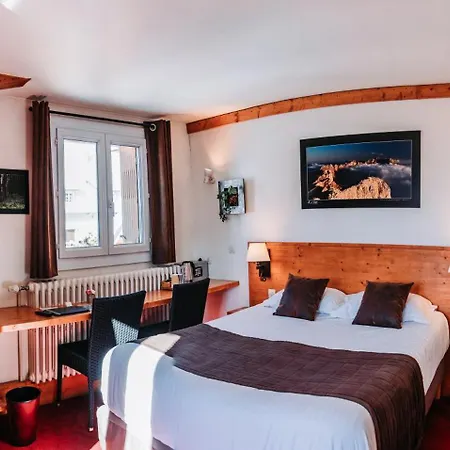 Joy De Lans Hotel 3*