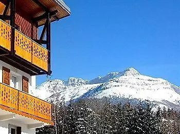 La Roseraie 3*